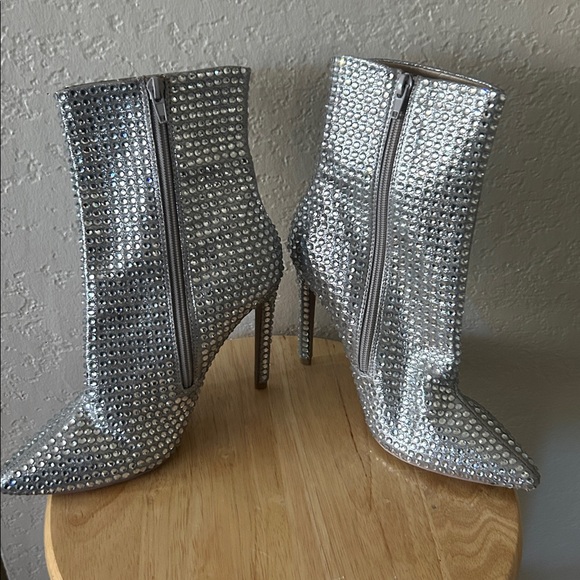 Steve Madden Winnings Rhinestone Heeled Booties - Picture 4 of 7